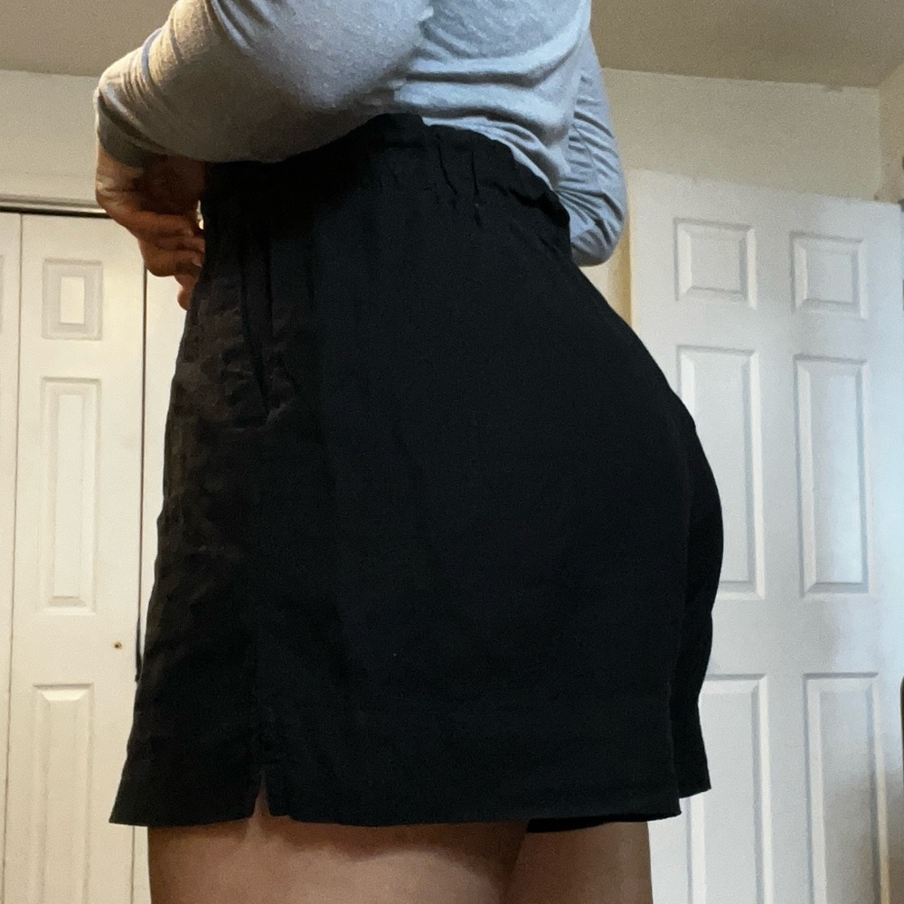 Gap linen shorts with pockets
